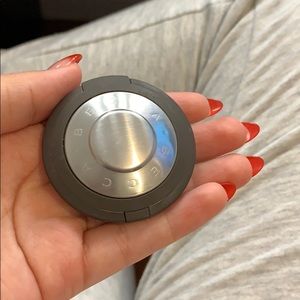 Becca highlighter mini